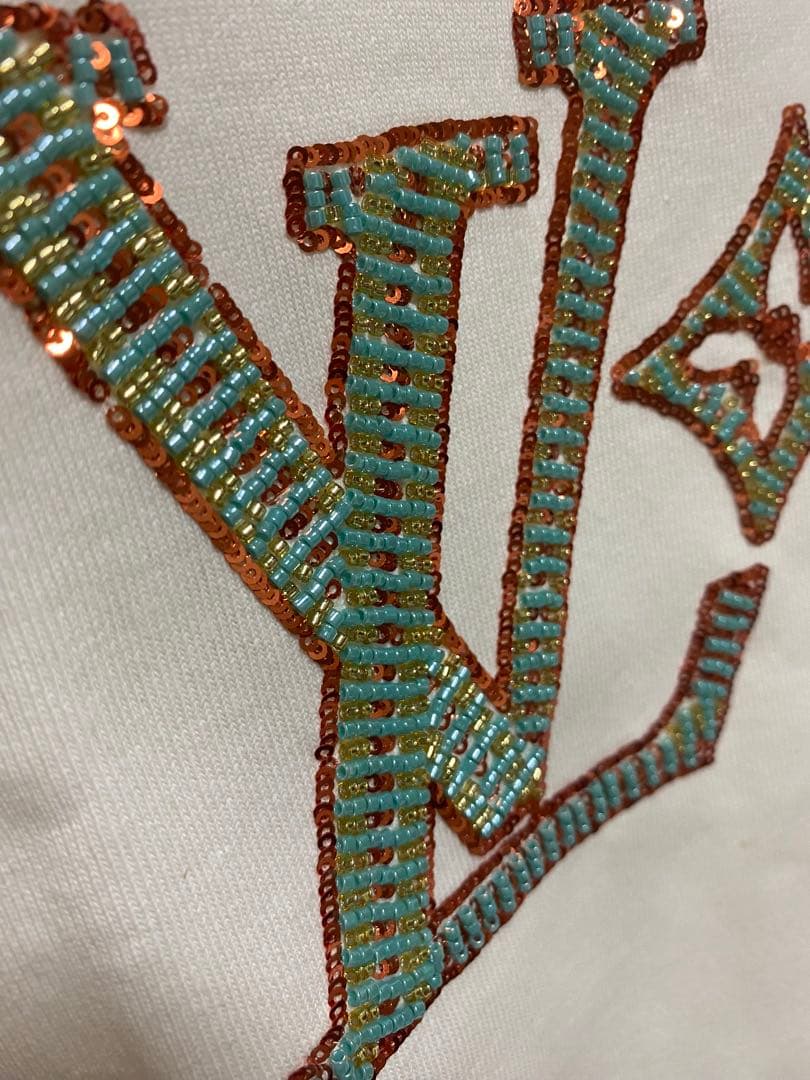 希少　即日発送　ルイヴィトン　ビーズ刺繍ロゴ　Tシャツ