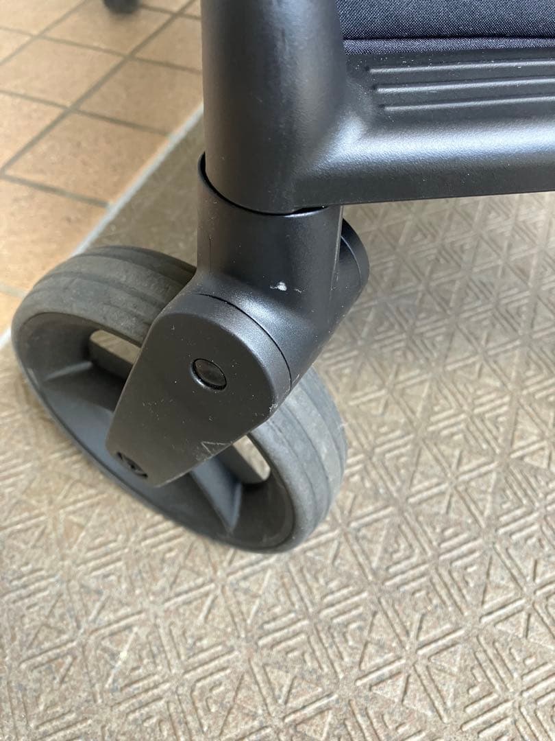 【2025年購入／使用回数少美品】アップリカ ルーチェフリー ベージュ