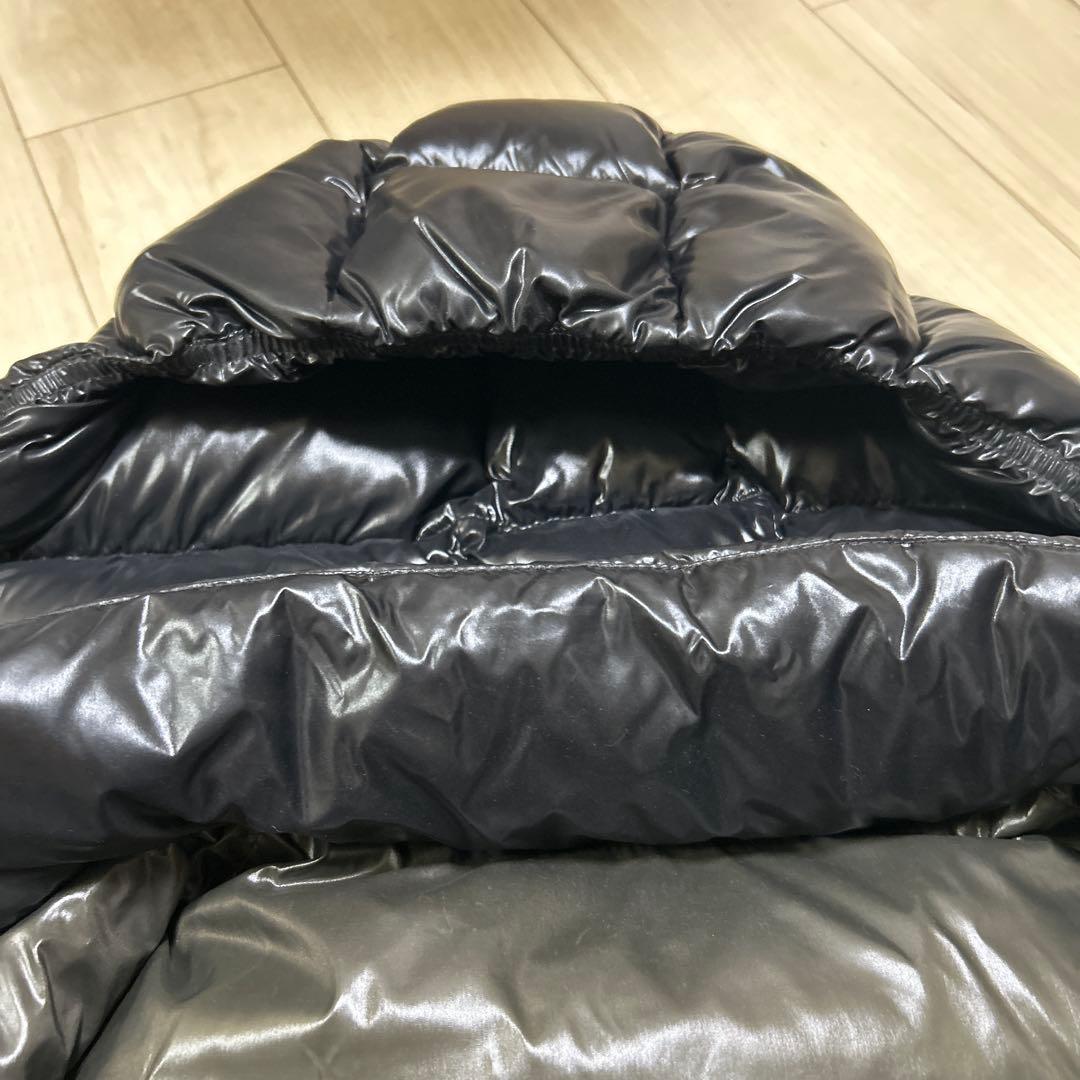 T-MUNE モンクレールブラック ダウンベスト フード付き　GALENE