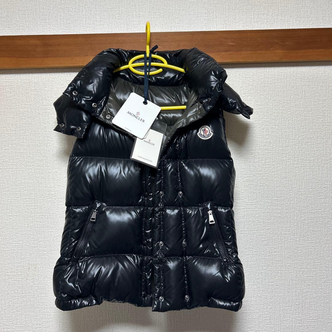 T-MUNE モンクレールブラック ダウンベスト フード付き　GALENE