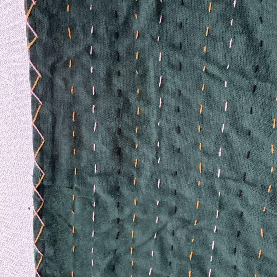 未使用❁エンブロイダリー　グリーン　パッチワークカンタキルトマルチカバーラグ