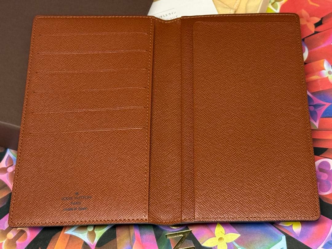 新品？ 超極美品！ルイヴィトン　カード入れ付き札入れ長財布