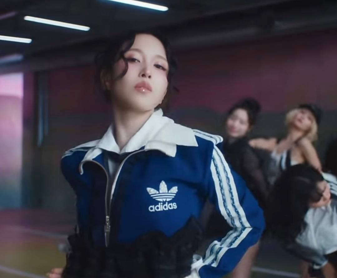 adidas TWICE ミナstrategy ダークブルー XL