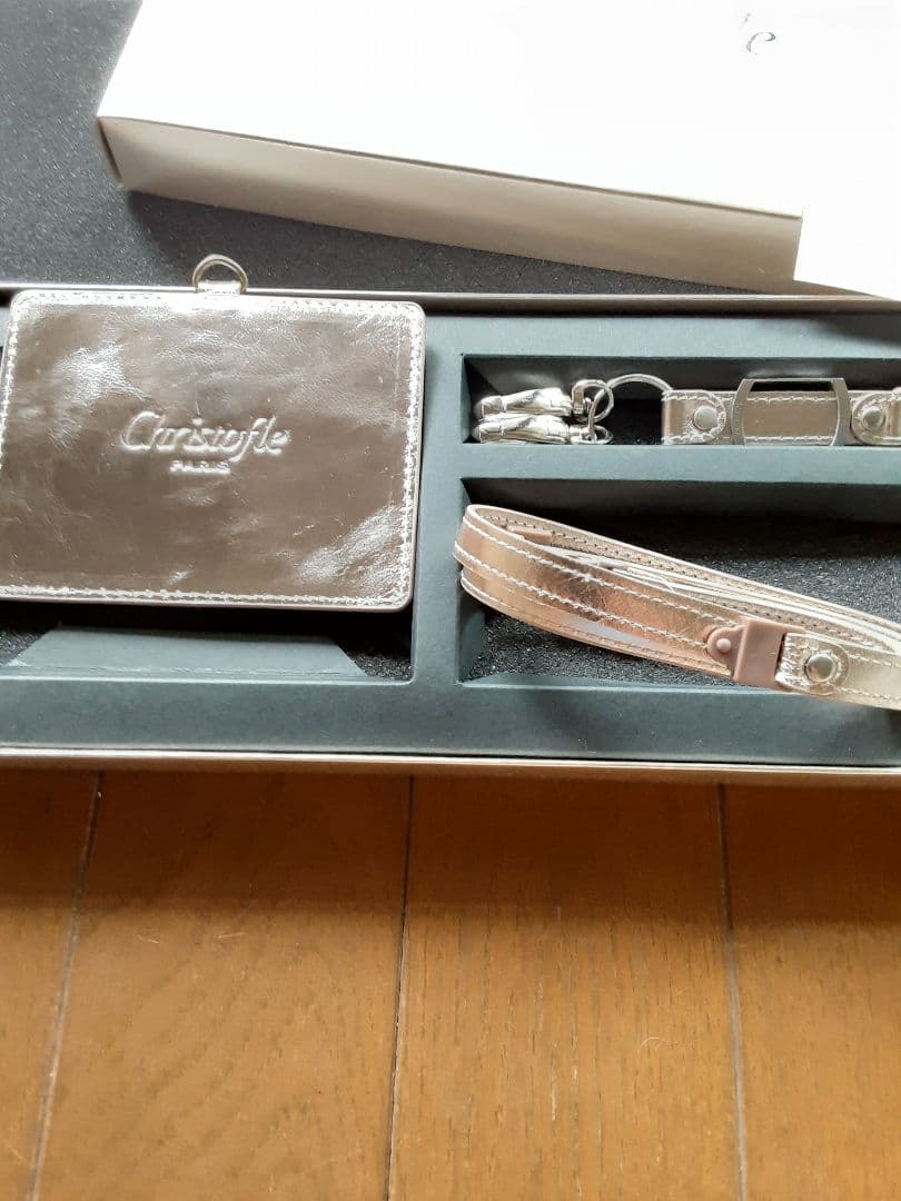 クリストフル　IDタグケース付レザーストラップ