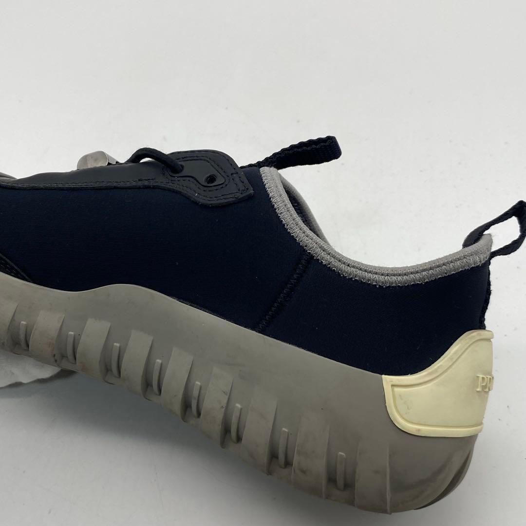 プラダスポーツ　プラダ　スニーカー　スリッポン