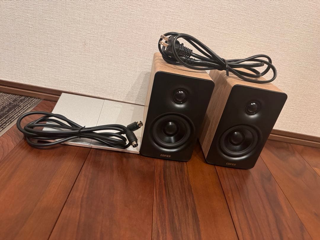 EDIFIER アクティブスピーカー　M60 アルミスタンド付き