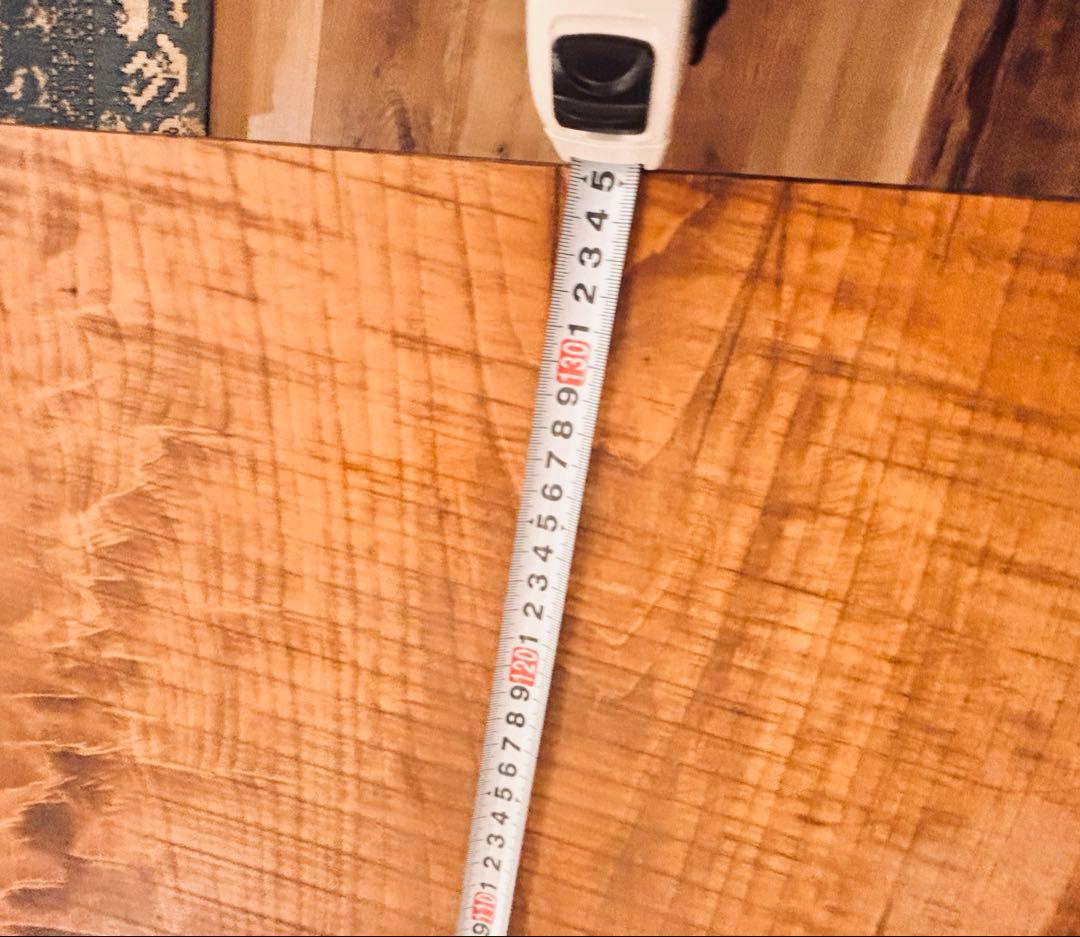 極厚　無垢材のナチュラルテーブル