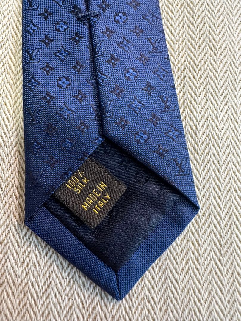ルイヴィトン　ネイビー シルク ネクタイ ロゴパターン