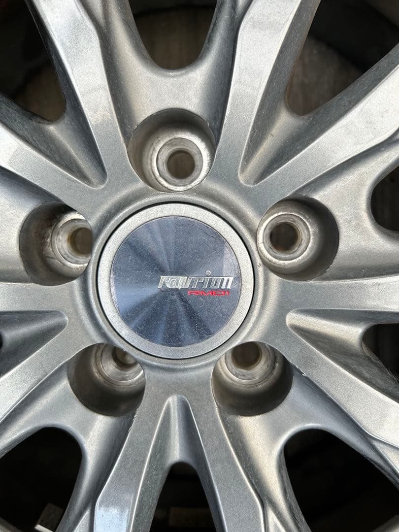 185/60R15 スタッドレス4本セット　シエンタ等に！2023年製造