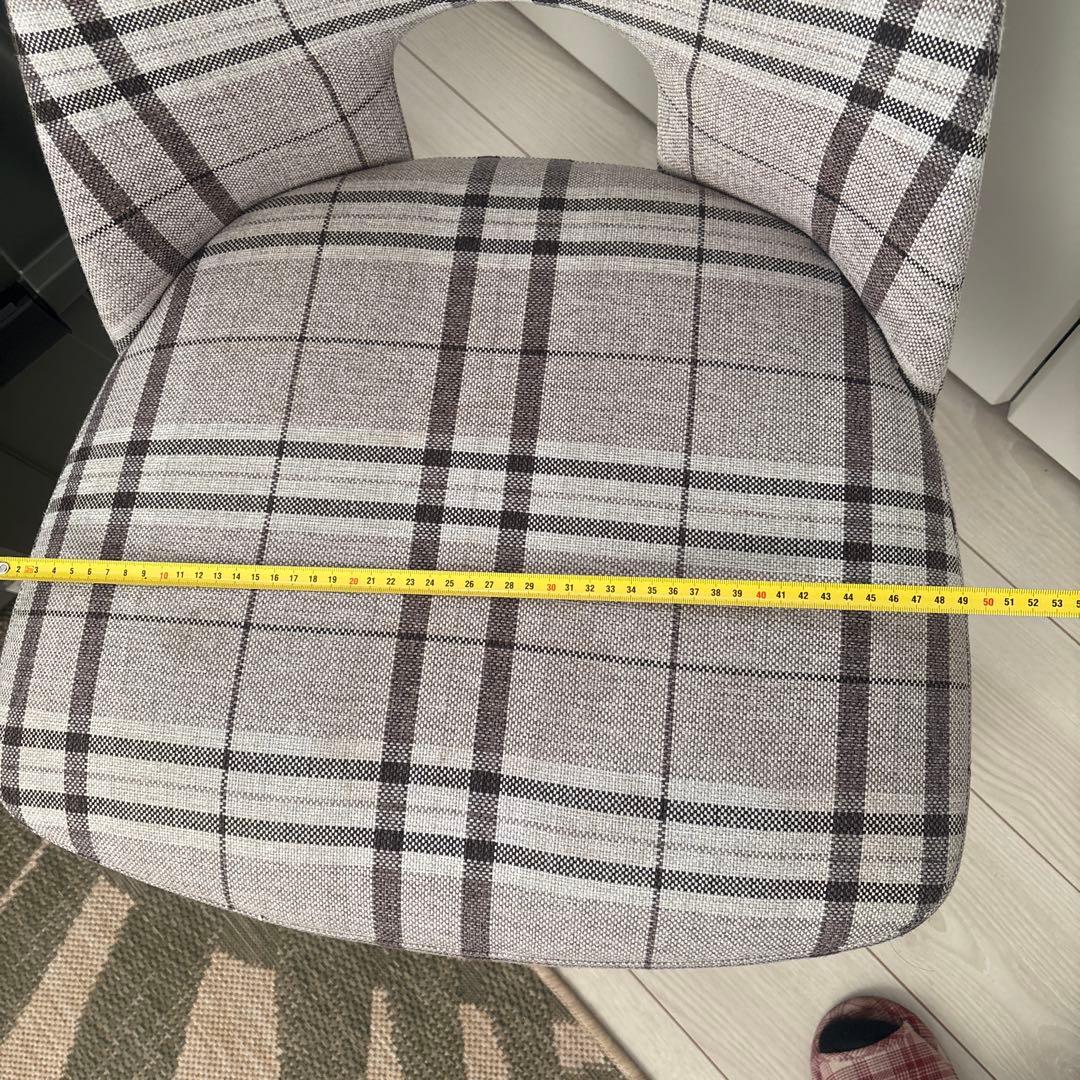 ADCOREチェック柄のモダンな椅子2脚セット