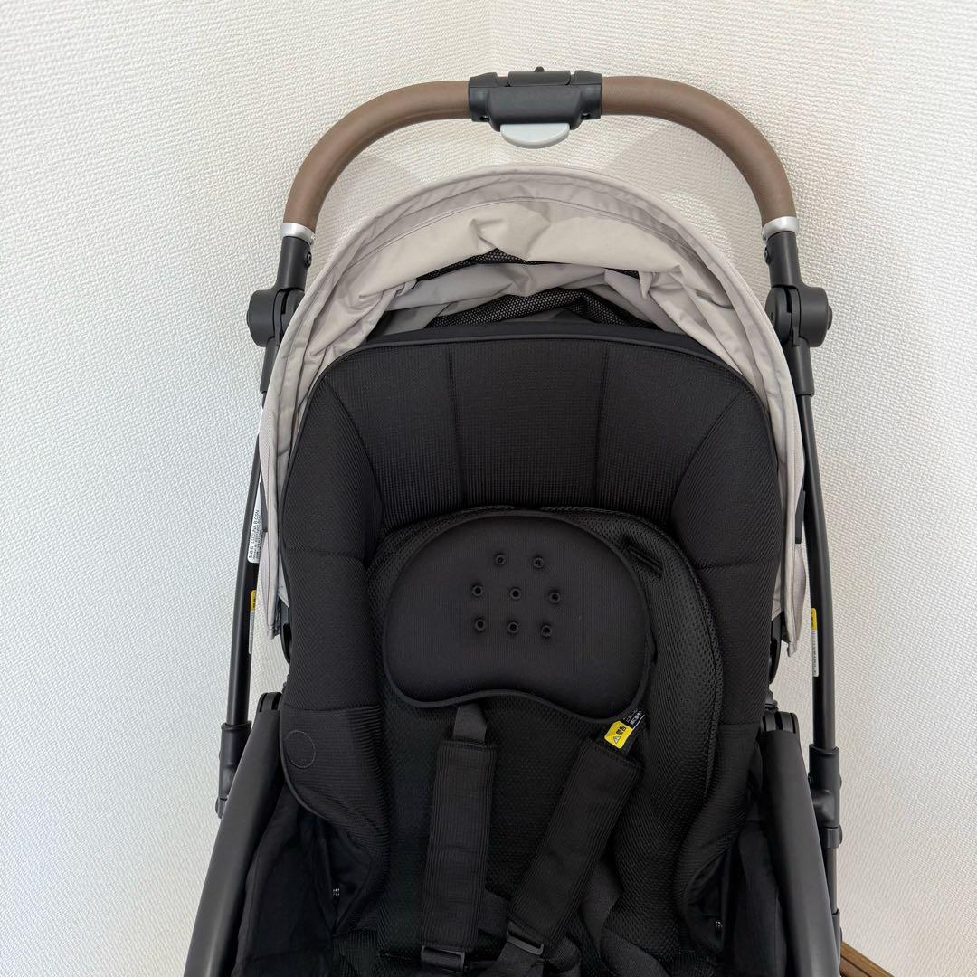 【極美品】2024年モデル アップリカ ラクーナビッテクッション ベビーカー