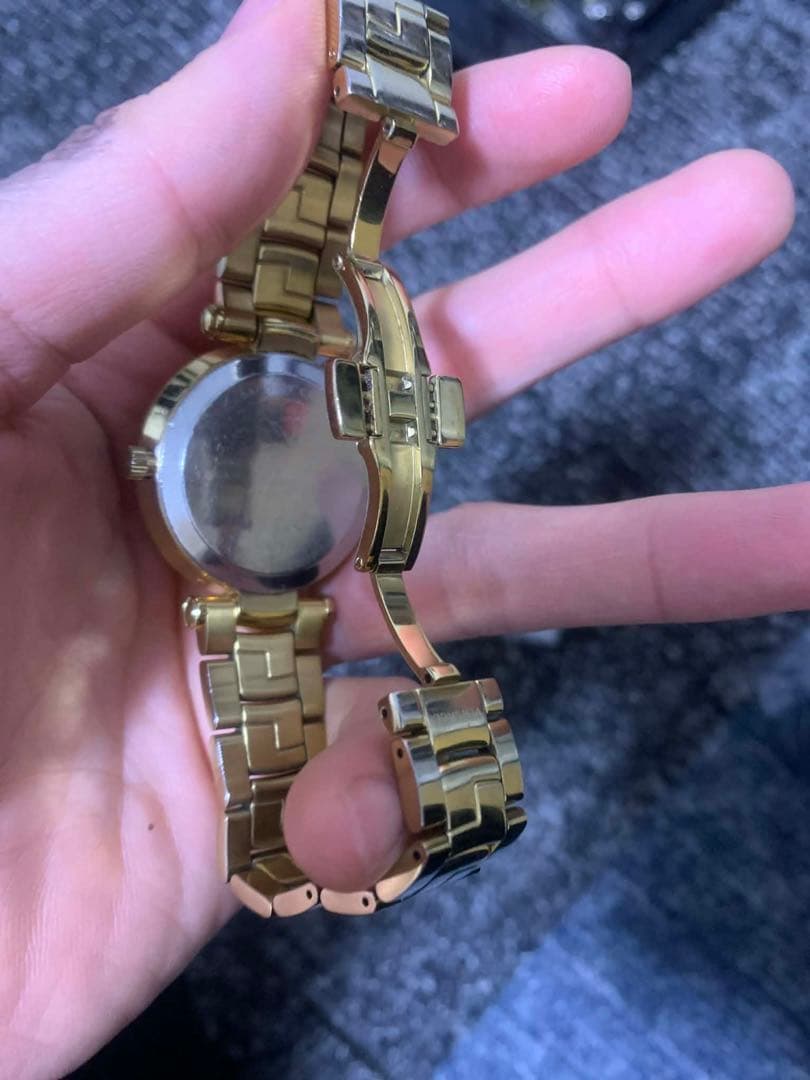 H*送様 VERSACE ゴールドクォーツ腕時計