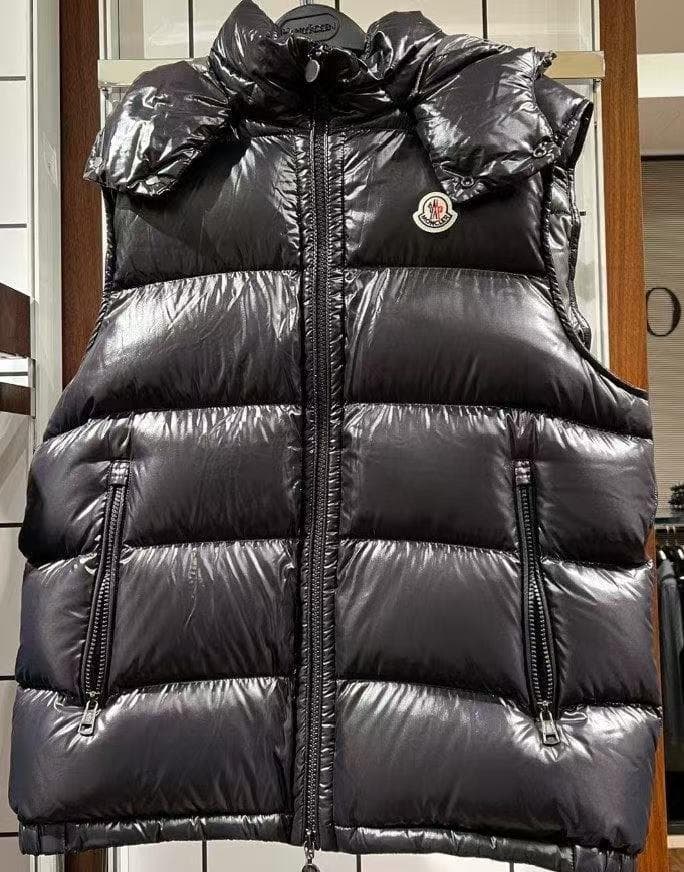極希少✨モンブラン ブラック ダウンベスト~！！