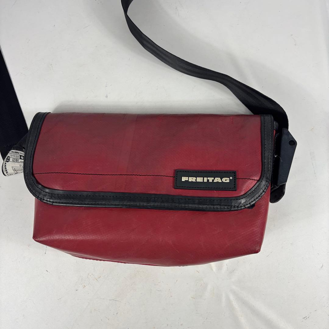 FREITAG メッセンジャーバッグ 赤 レッド