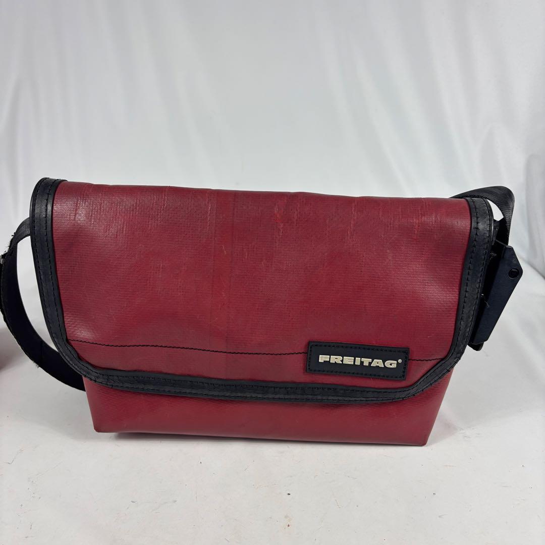 FREITAG メッセンジャーバッグ 赤 レッド