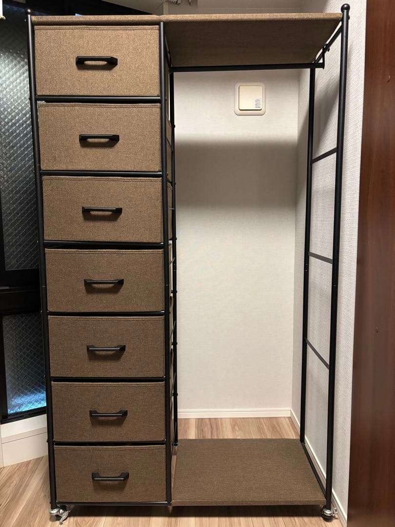 7段引き出し付きハンガーラック　収納たっぷり　キャスター付き　洋服