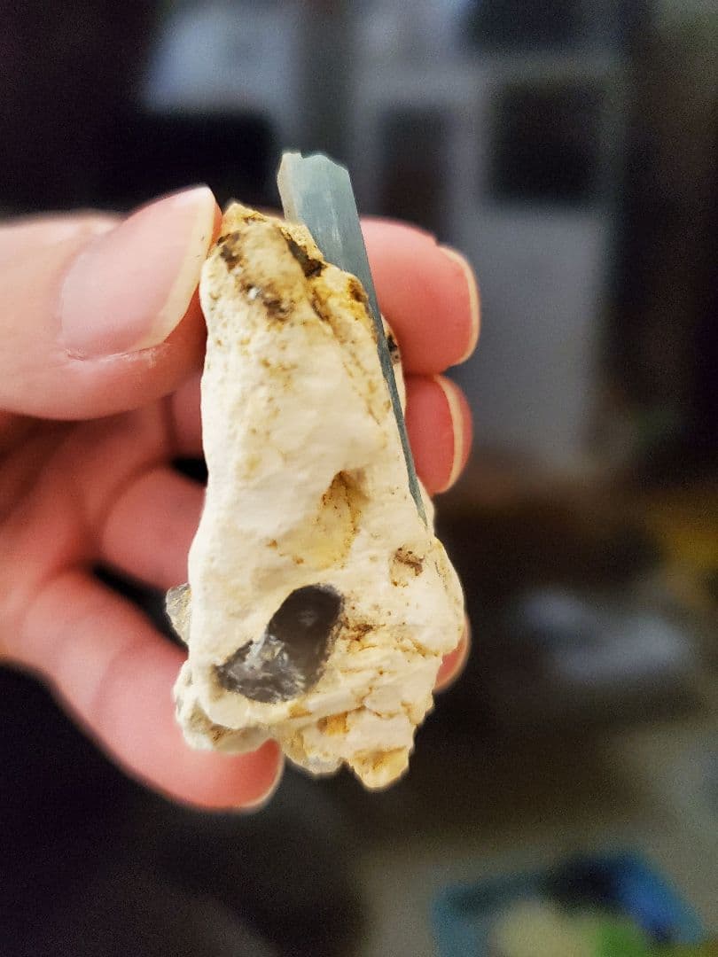 アクアマリン　原石　鉱物標本