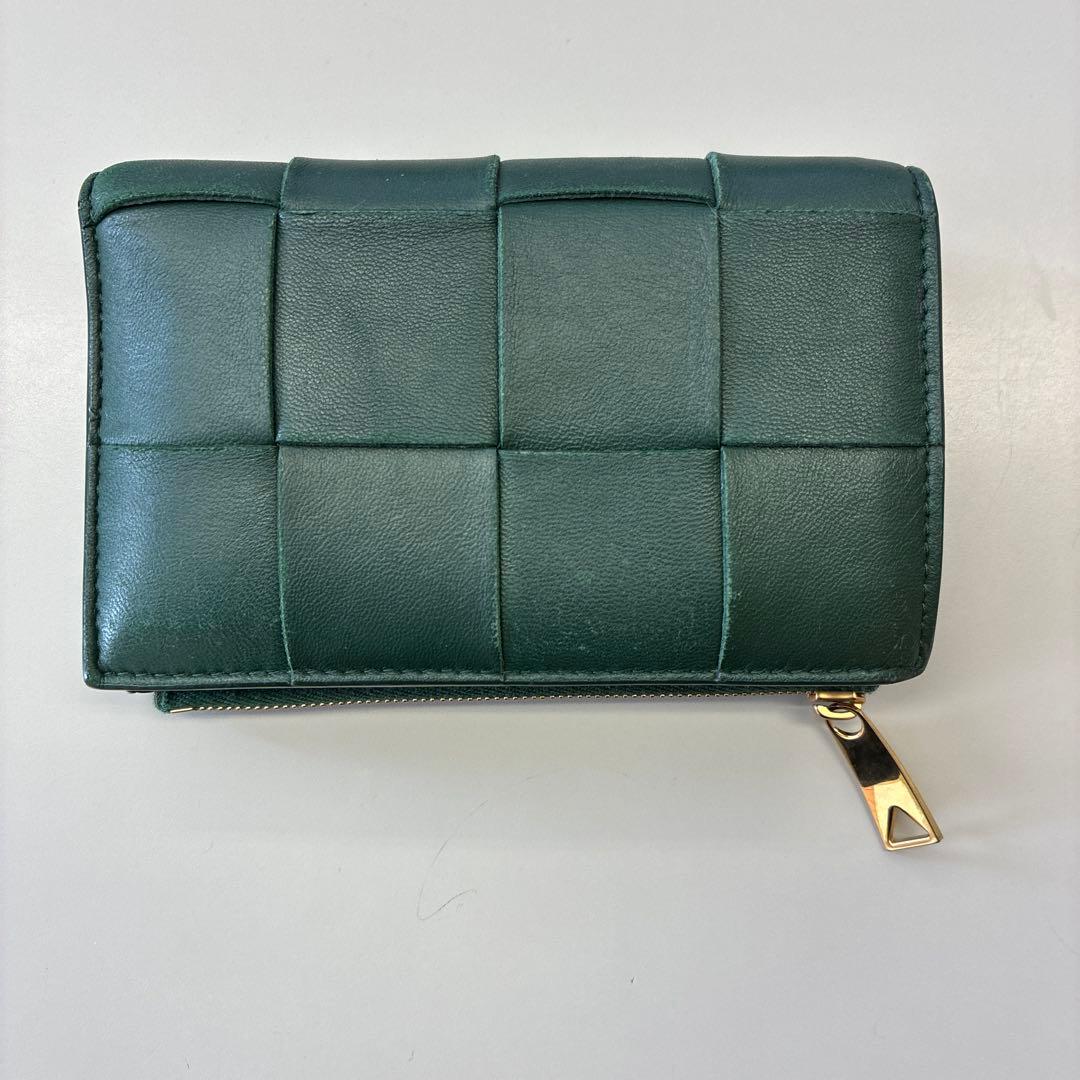 ボッテガヴェネタ　二つ折り財布　緑