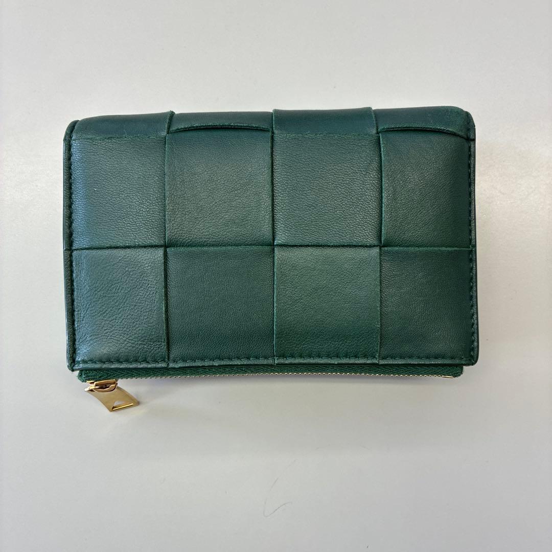 ボッテガヴェネタ　二つ折り財布　緑