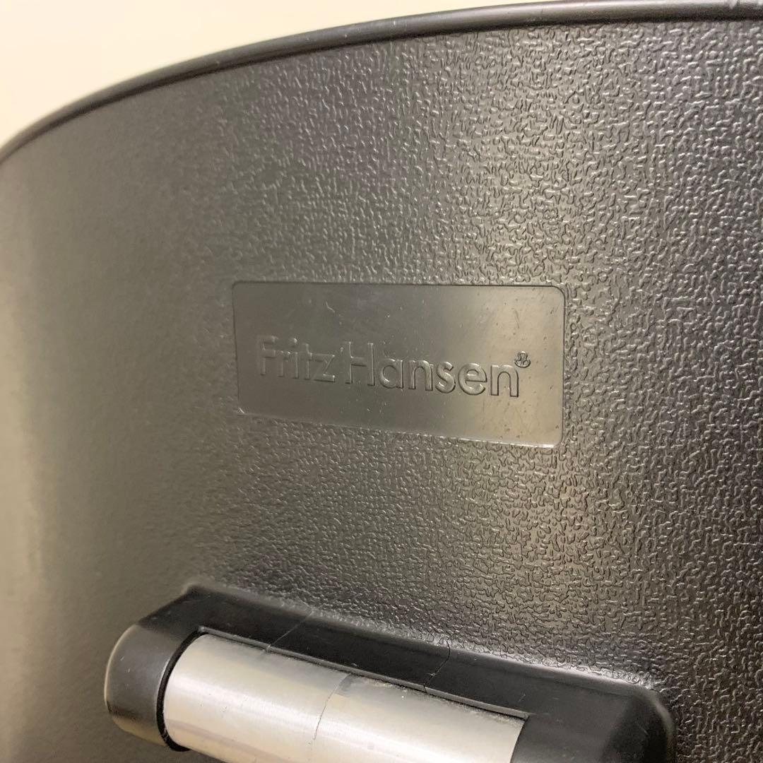 M*n様 Fritz Hansen フリッツハンセン ケビ MoMAコレクション