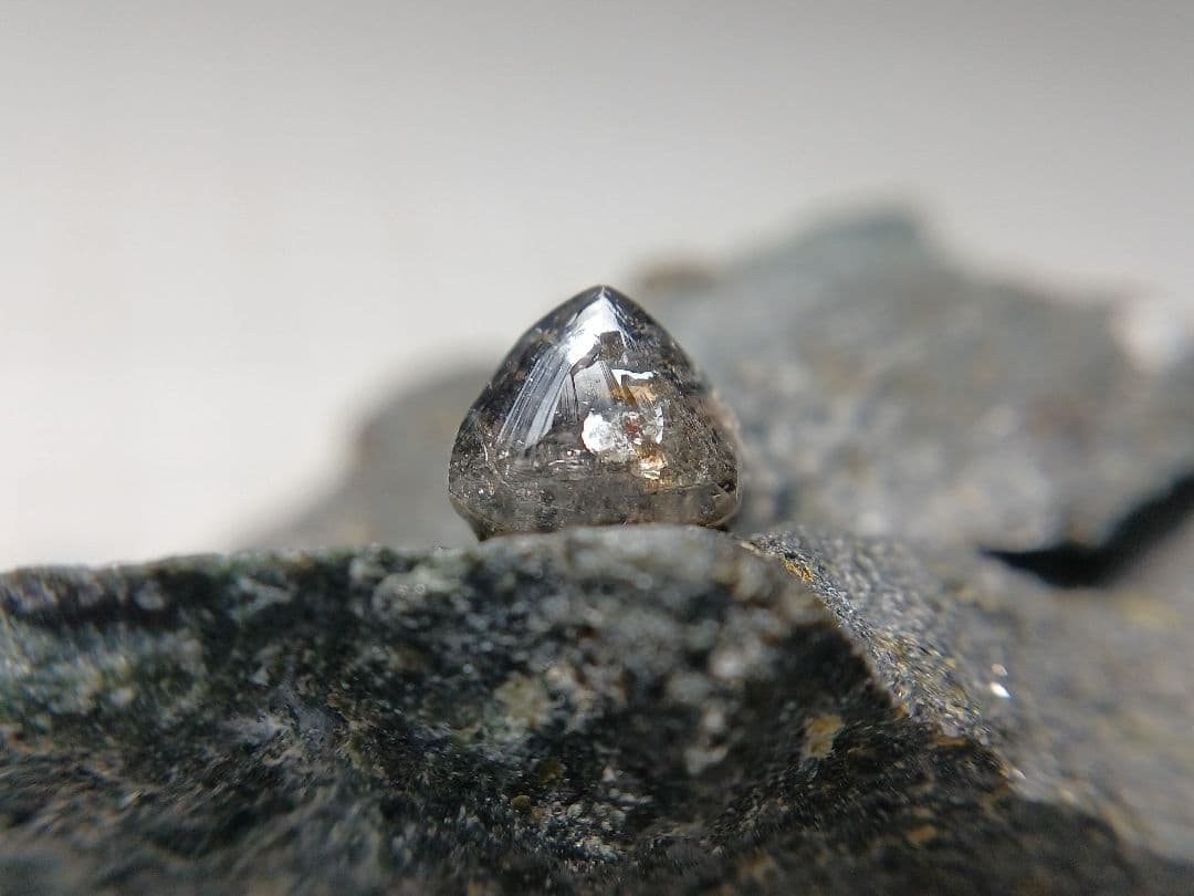 たーさん　ダイヤモンド　キンバーライト　原石　接着標本　鉱物標本