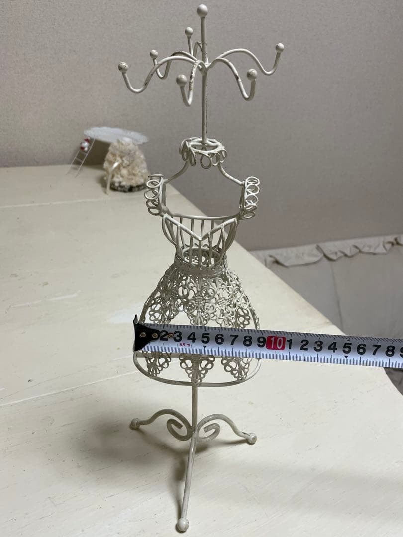 アクセサリースタンド　アクセサリーケース　白　ホワイト　アンティーク　ドレス