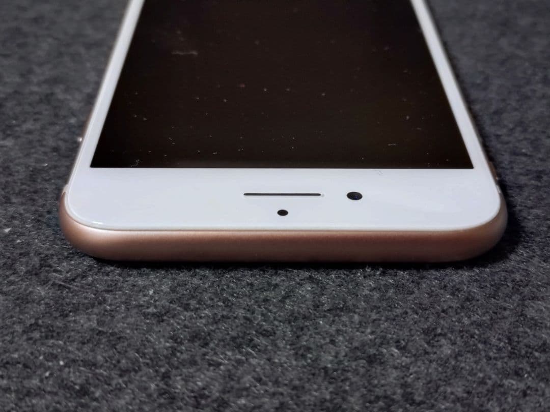 Apple iPhone8 ゴールド