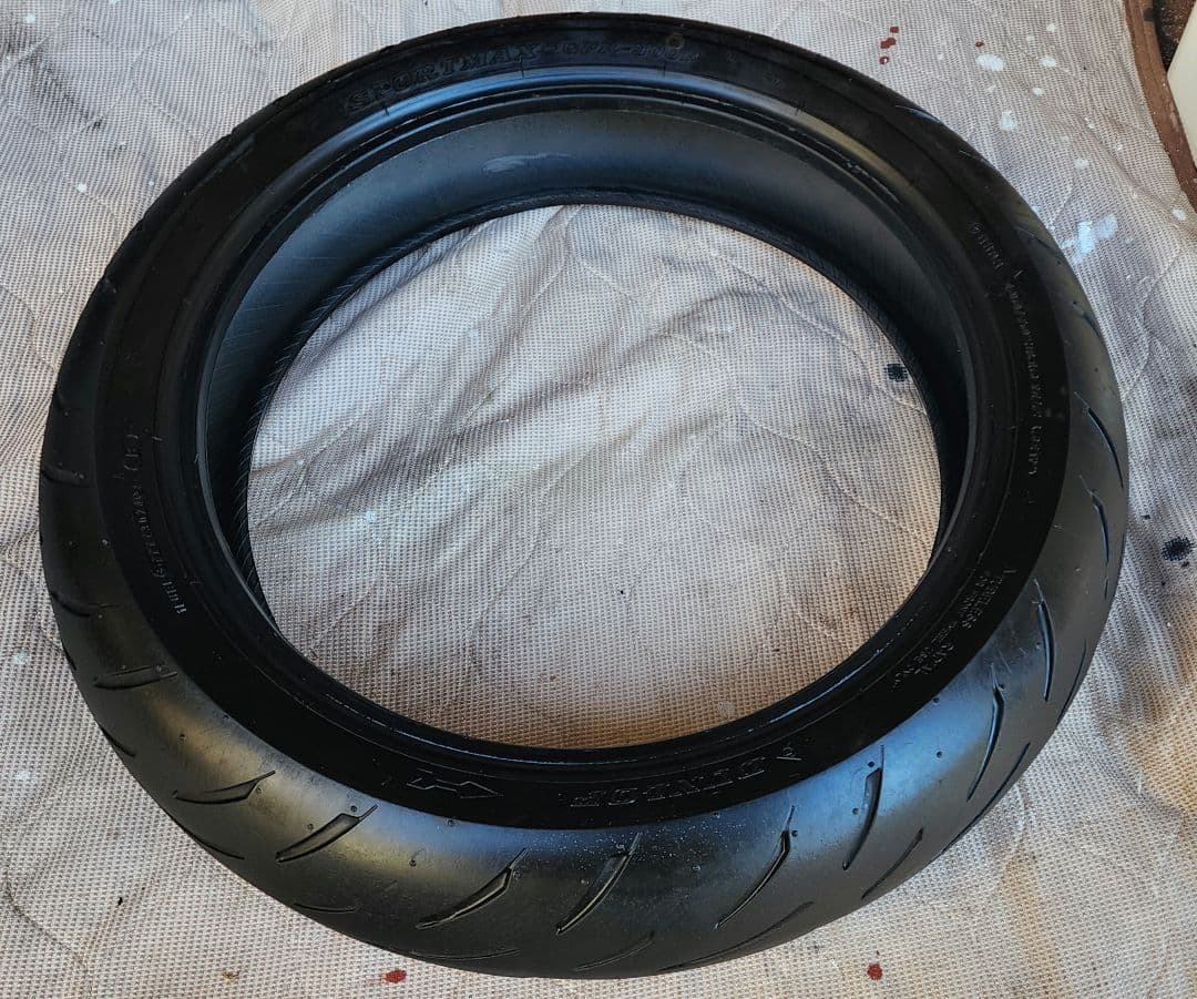 ホーネット DUNLOP 130/70ZR16 ミシュラン 180/55ZR17