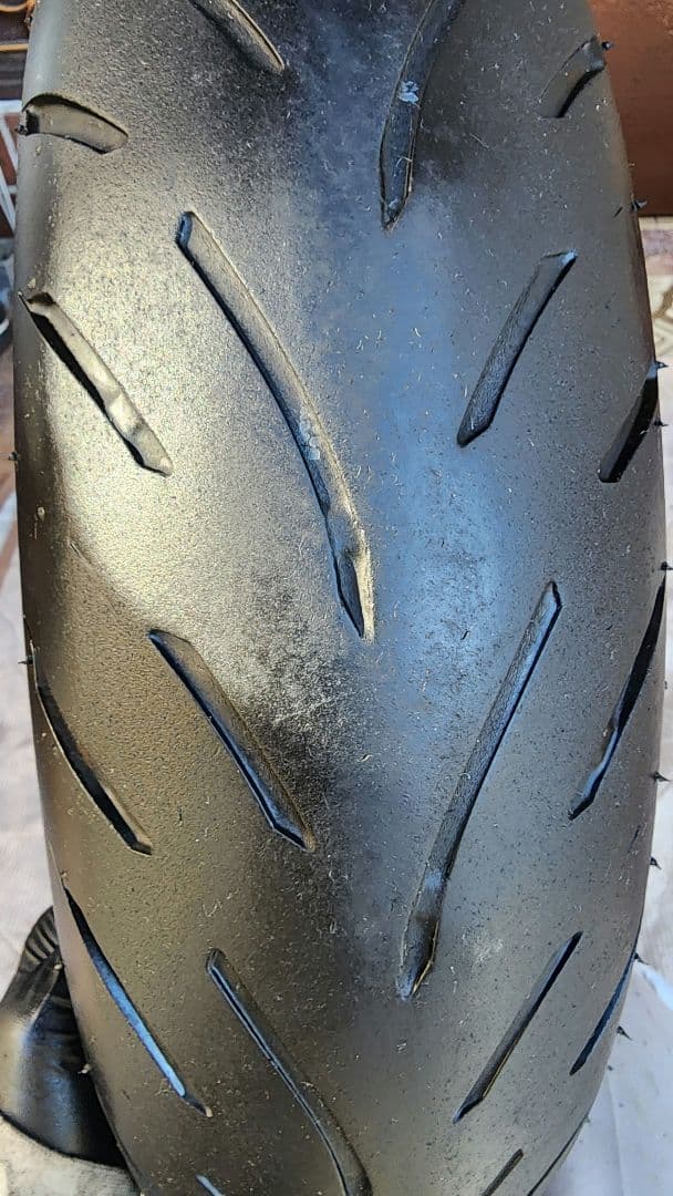 ホーネット DUNLOP 130/70ZR16 ミシュラン 180/55ZR17