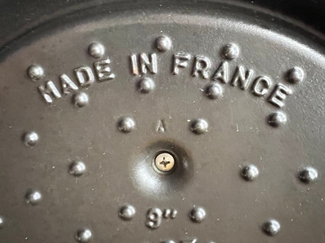 Staub ストウブ 鍋 オバール グレナディンレッド 23cm