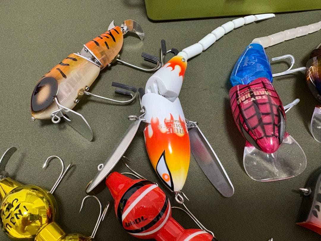 【最終値下】フロッグプロダクツ希少ルアー15個＋BOXセット