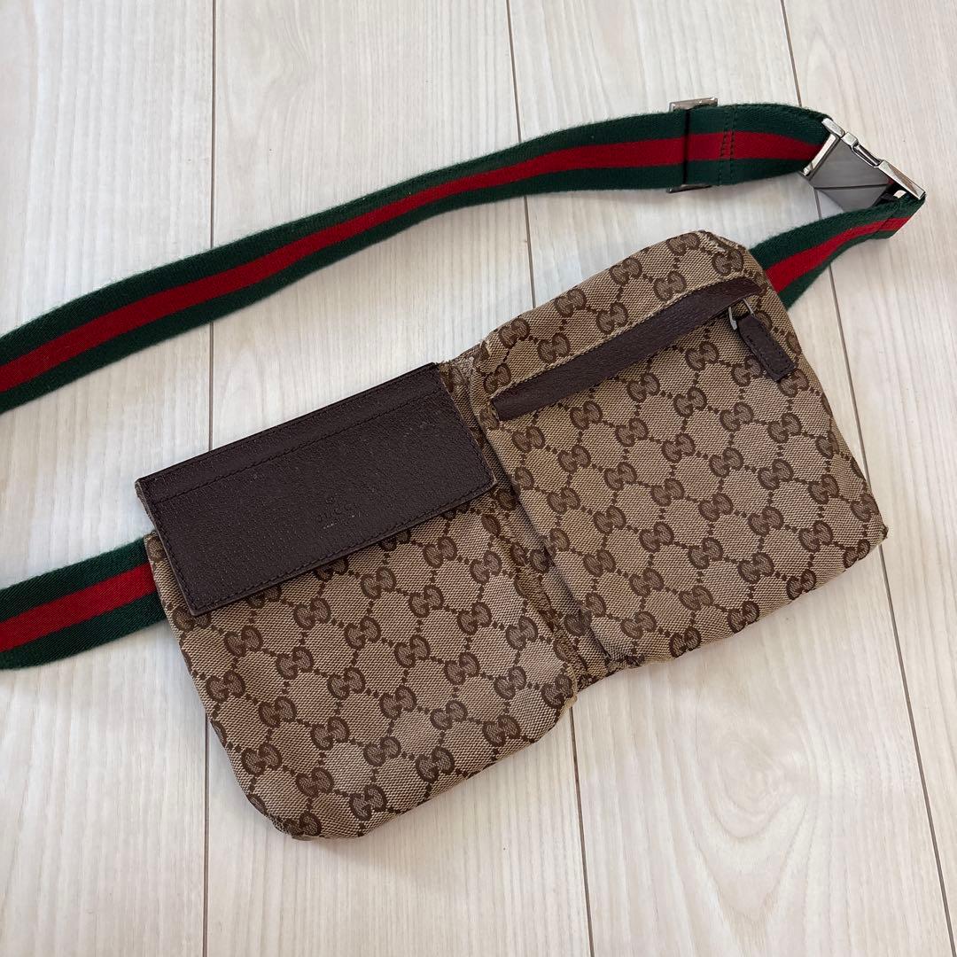 みゆき❗️GUCCI GGキャンバス ボディバッグ