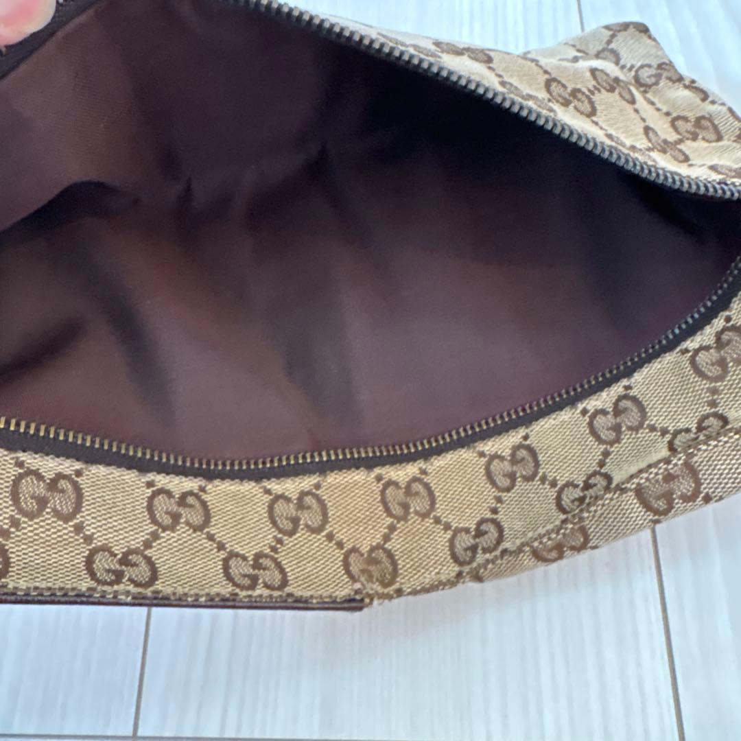 みゆき❗️GUCCI GGキャンバス ボディバッグ