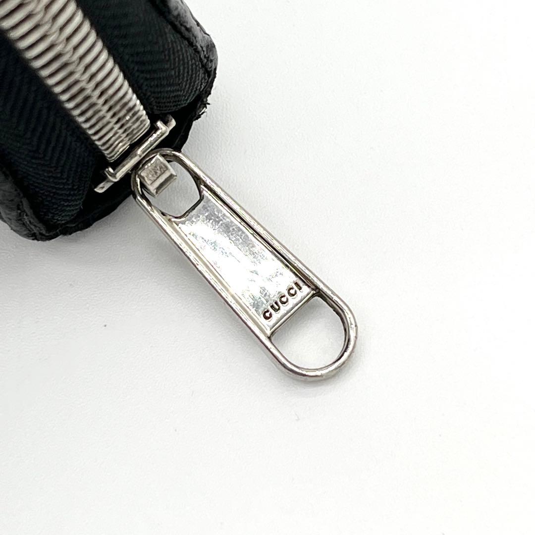 【美品】GUCCI ラウンドファスナー　エンボス　ジャンボＧＧ　ブラック