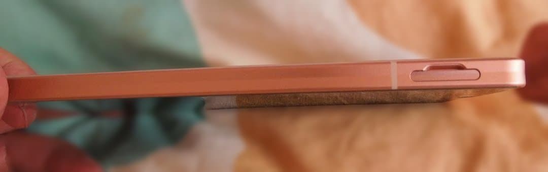 AQUOS sense6 本体　AU　SHG05　64GB