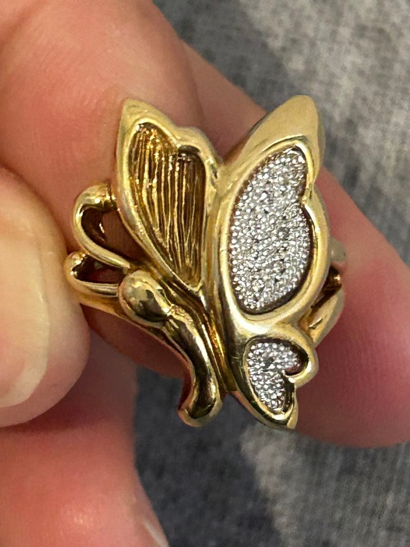 金 プラチナ コンビバタフライダイヤモンドリング