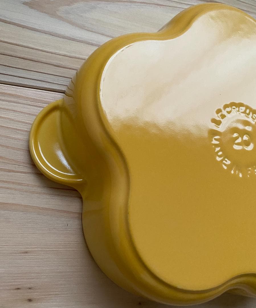 LE CREUSET 　プレート フルール　 20cm ハニー