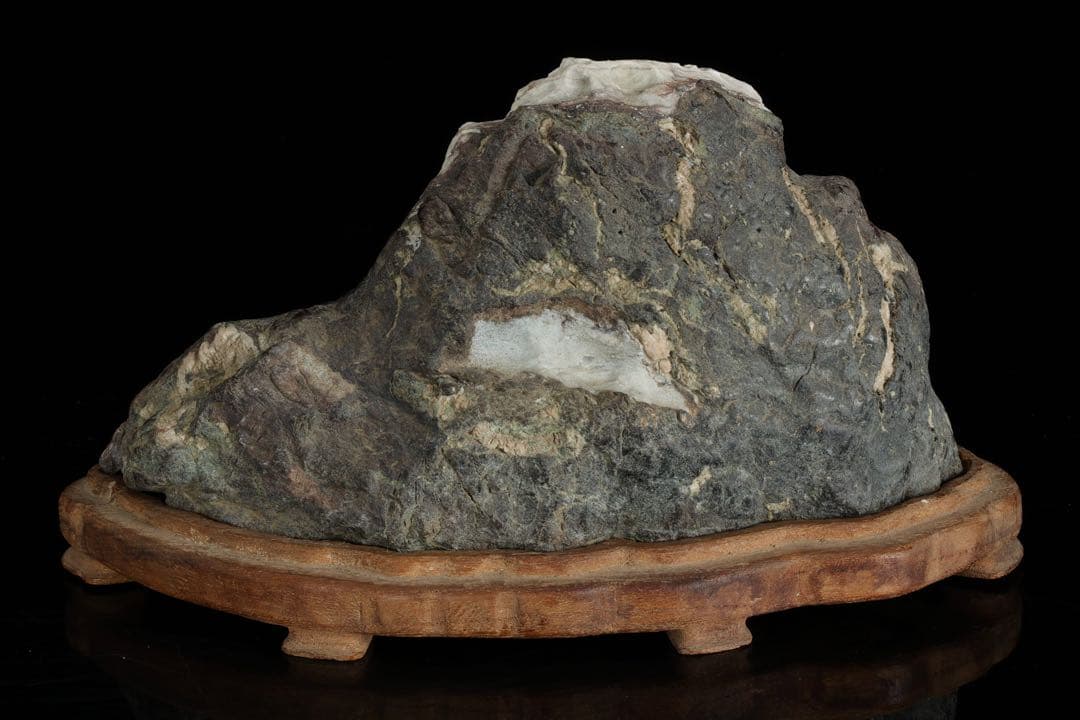 山景石 遠山 雪山景 観賞石 台座付 2.3kg 水石 自然石 盆景 盆石 飾石