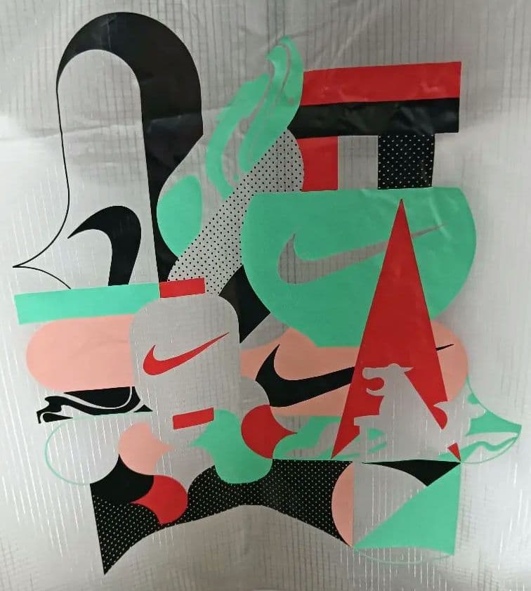 ナイキ トーキョーウィンドランナー フルジップフーディー XL 紙タグ付き