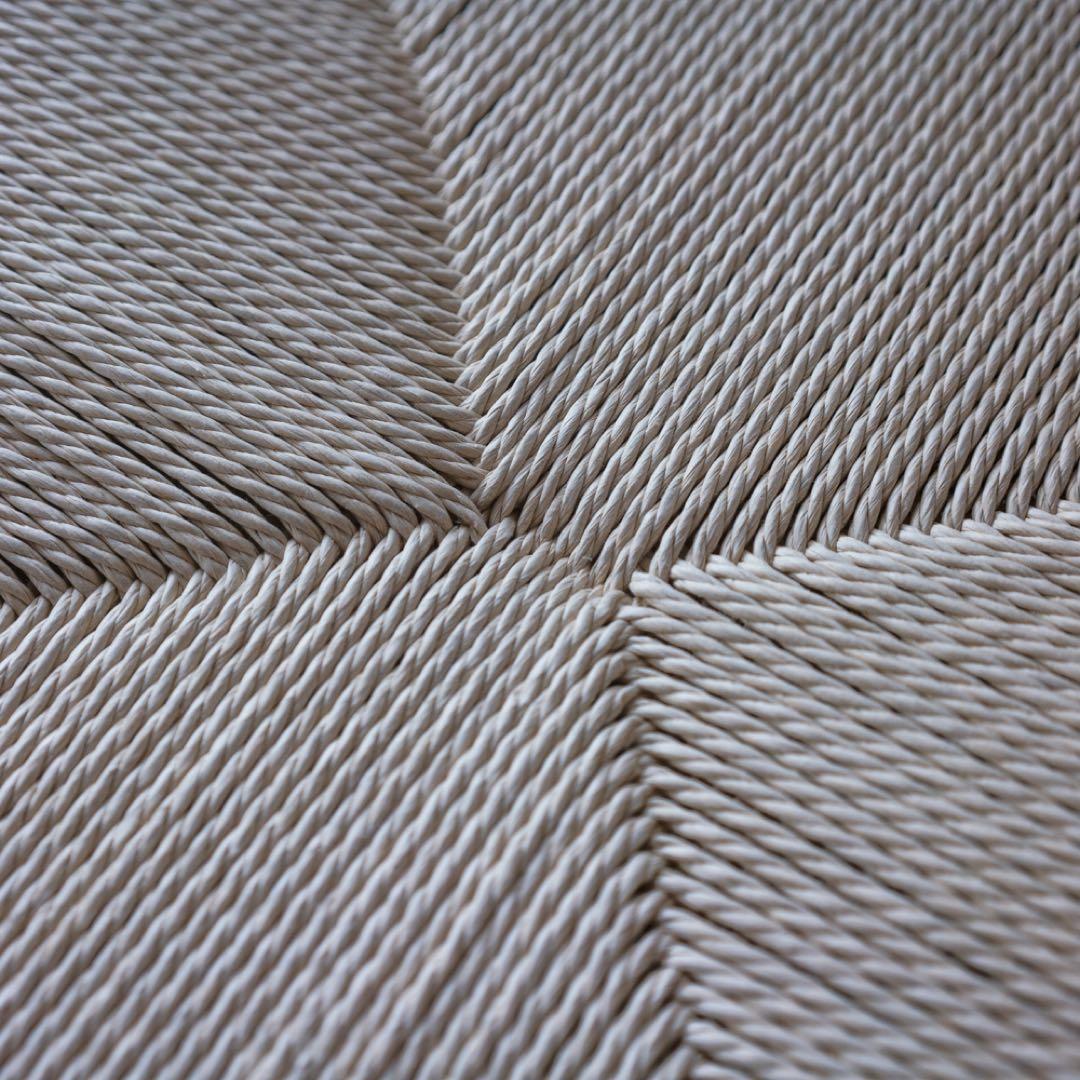 ダイニング　アーム　チェア　ビーチ材ブラウン色