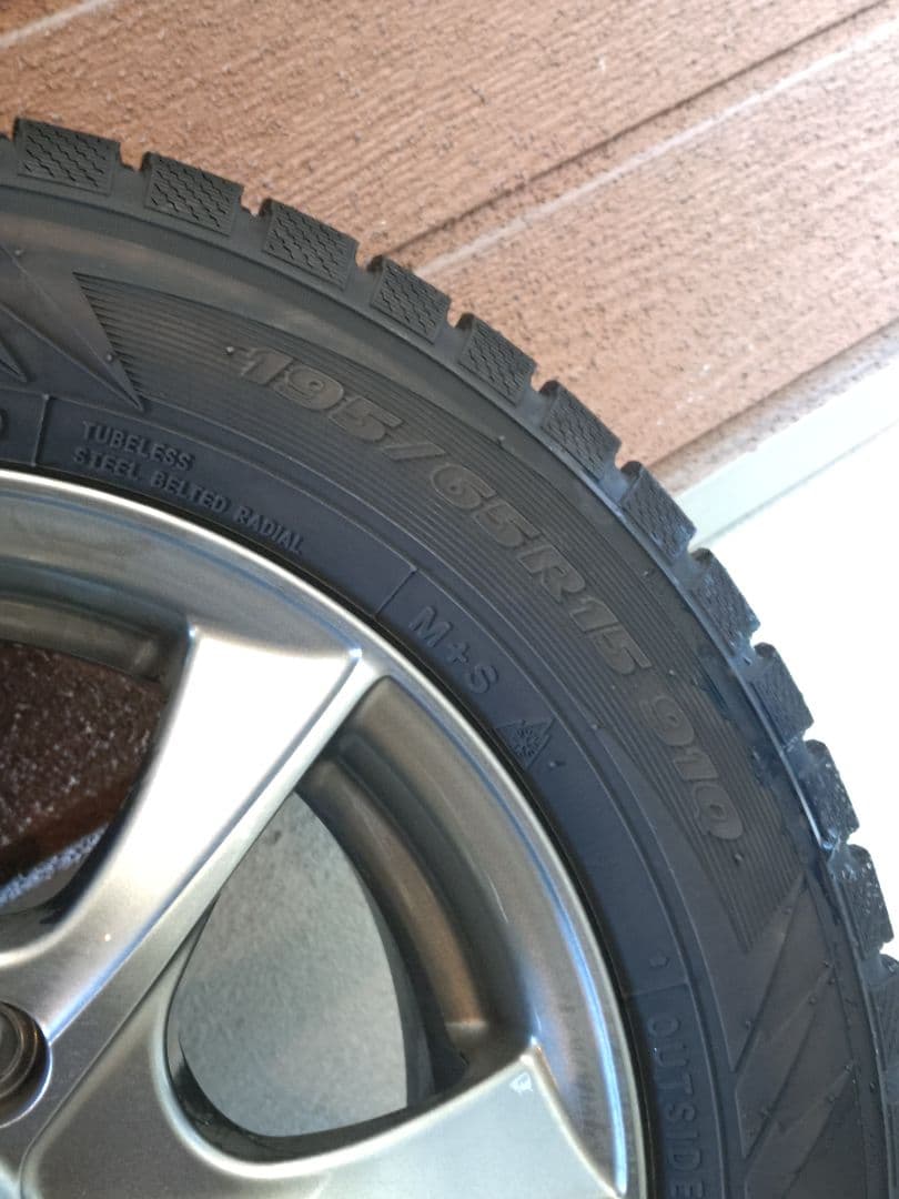 新品に近い TOYO 195/65R15 スタッドレスタイヤ ホイールセット4本