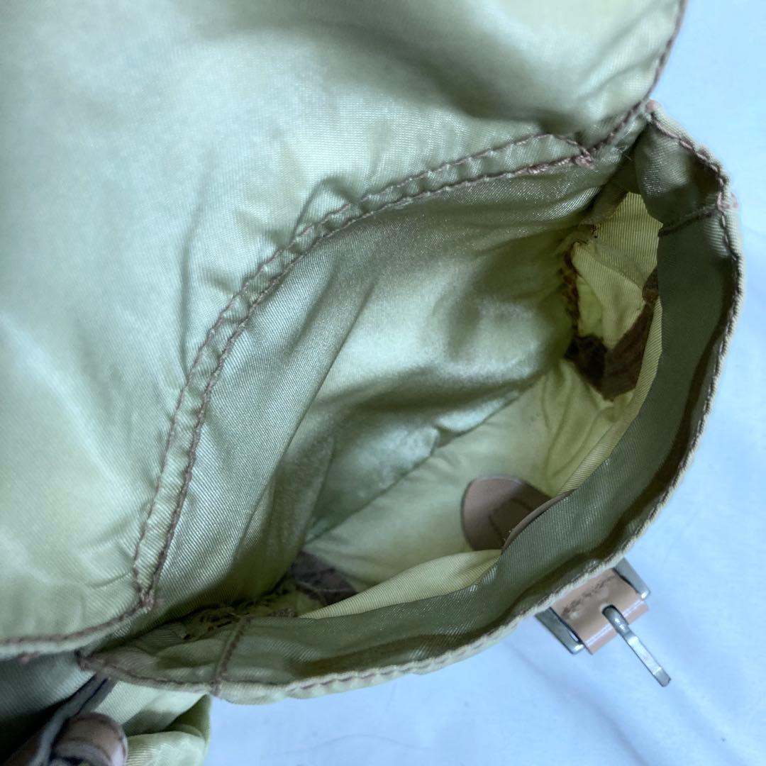 プラダ ナイロン リュック バックパック 三角ロゴ 金具 大容量 多機能 A4