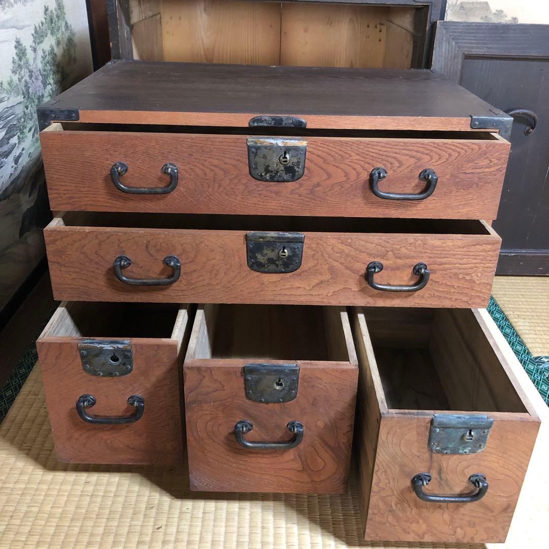 蔵の中にあった上手の船箪笥外箱付き