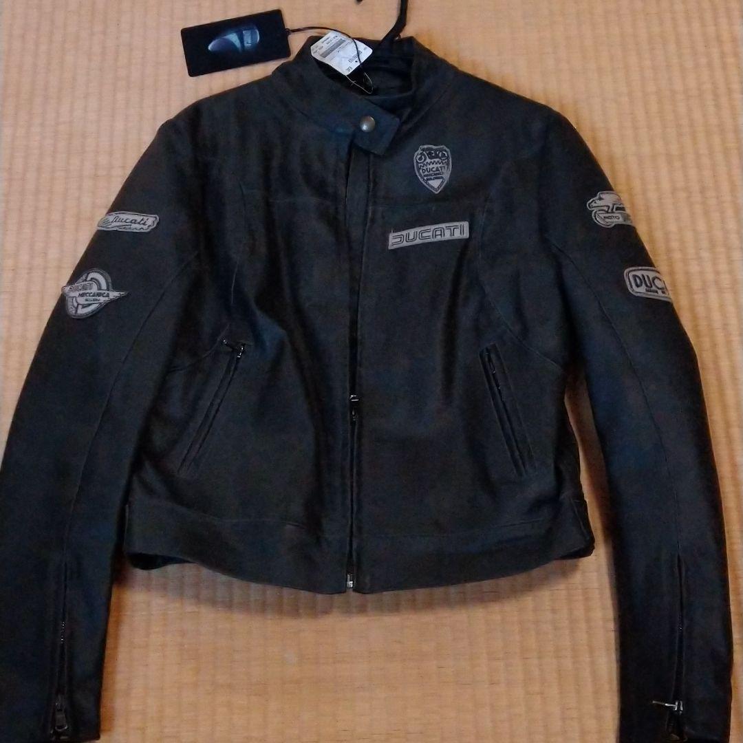ドゥカティレザージャケット