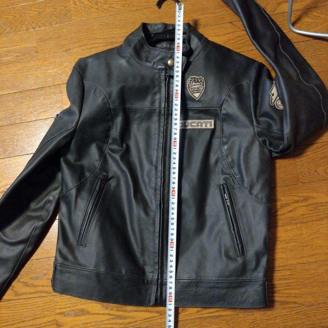 ドゥカティレザージャケット