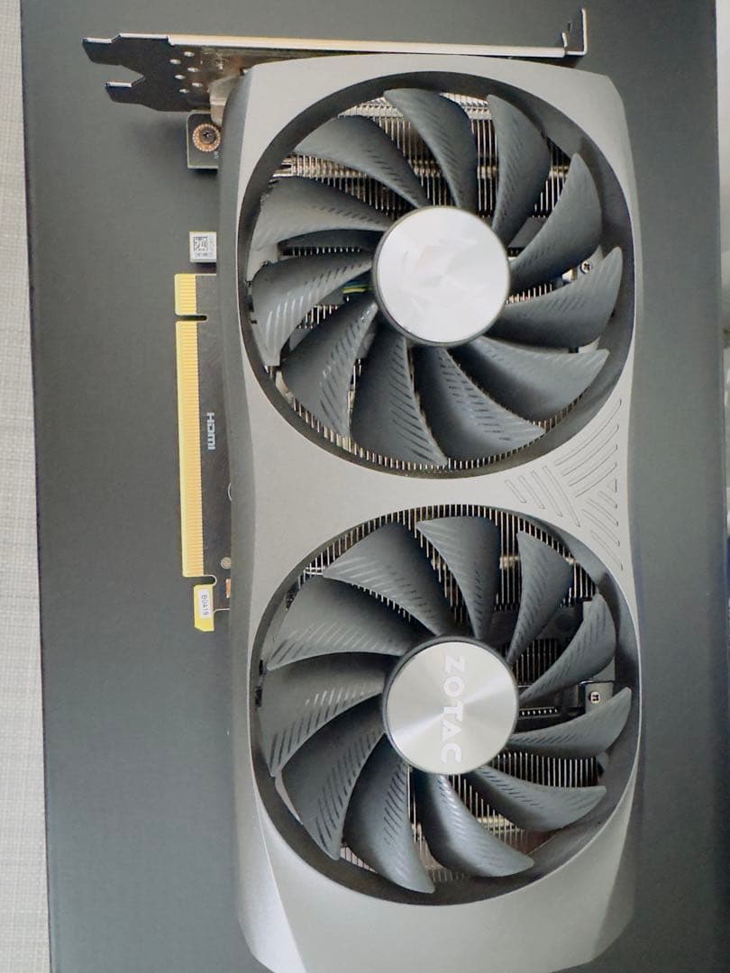 美品 NVIDIA RTX4070 12GB ZOTAC 動作確認済