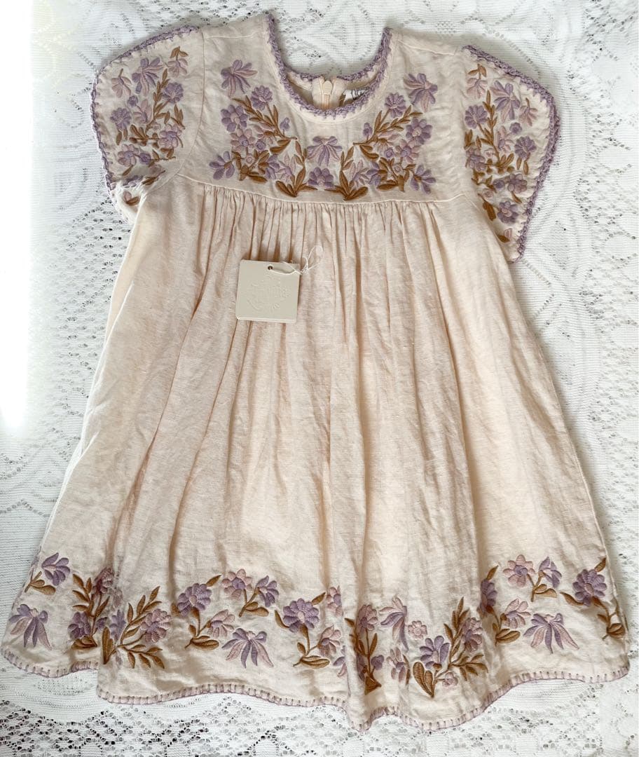 美品　apolina ワンピース　3-5y