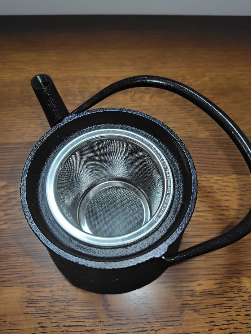 (株)及富　南部鉄器製 黒急須 ステンレスフィルター付き