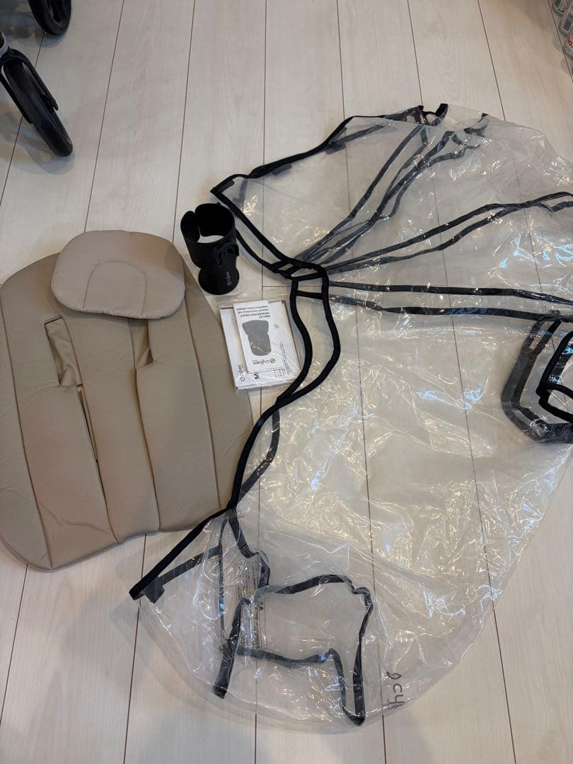 サイベックスメリオカーボン2022　ベージュ　レインカバー&ドリンクホルダー付