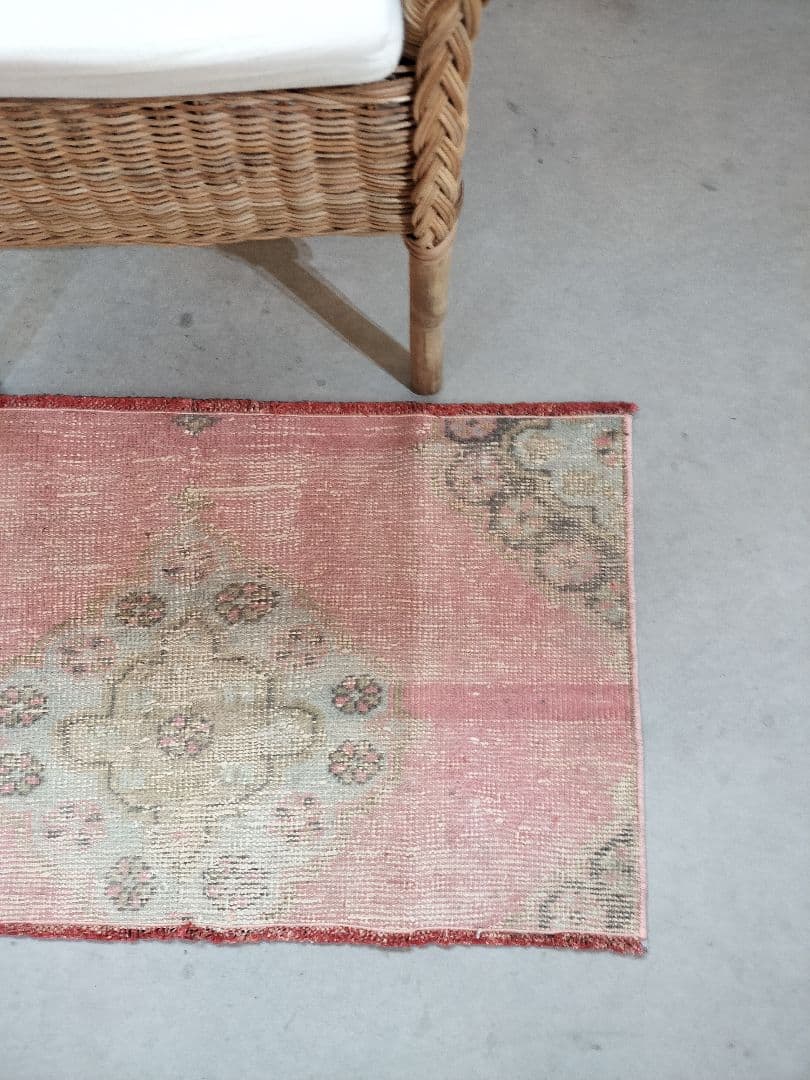 パステルローズピンクのスモールラグ　No.472